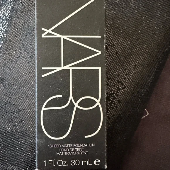 Nars sheer matte foundation DEAUVILLEL4 - Light